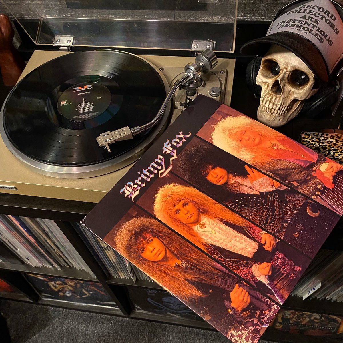 GreenWangalishi's tweet photo. spinning the self titled debut by #BritnyFox … originally released in 1988, this 2014 reissue is actually a double album set with their second Lp #BoysInHeat in the other side of the gatefold package.
#rocknroll #records #vinyl #2LPs #DoubleDuper #recordcollector https://t.co/Un2RrS60dx
