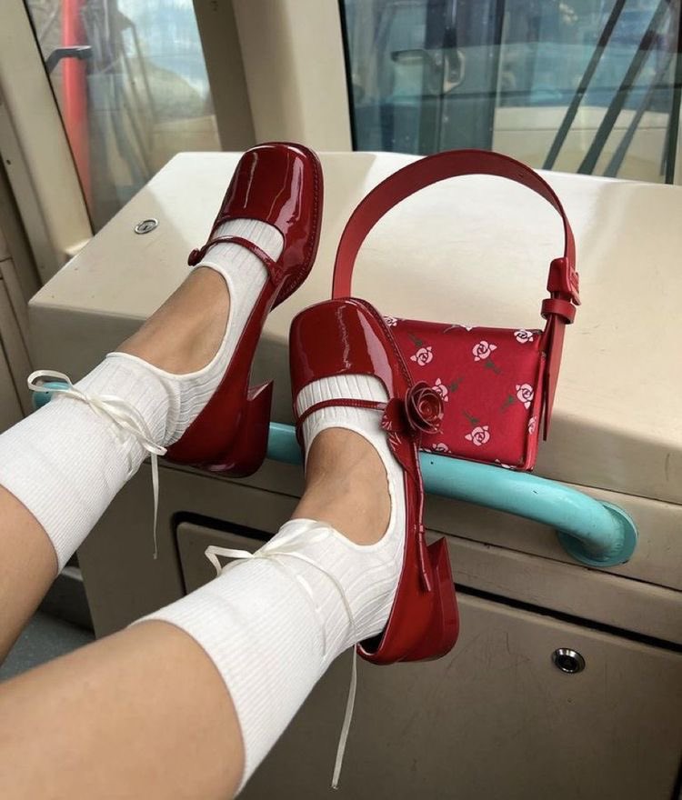 SHUSHU/TONG x CHARLES \u0026 KEITH パンプス - agedor.ma