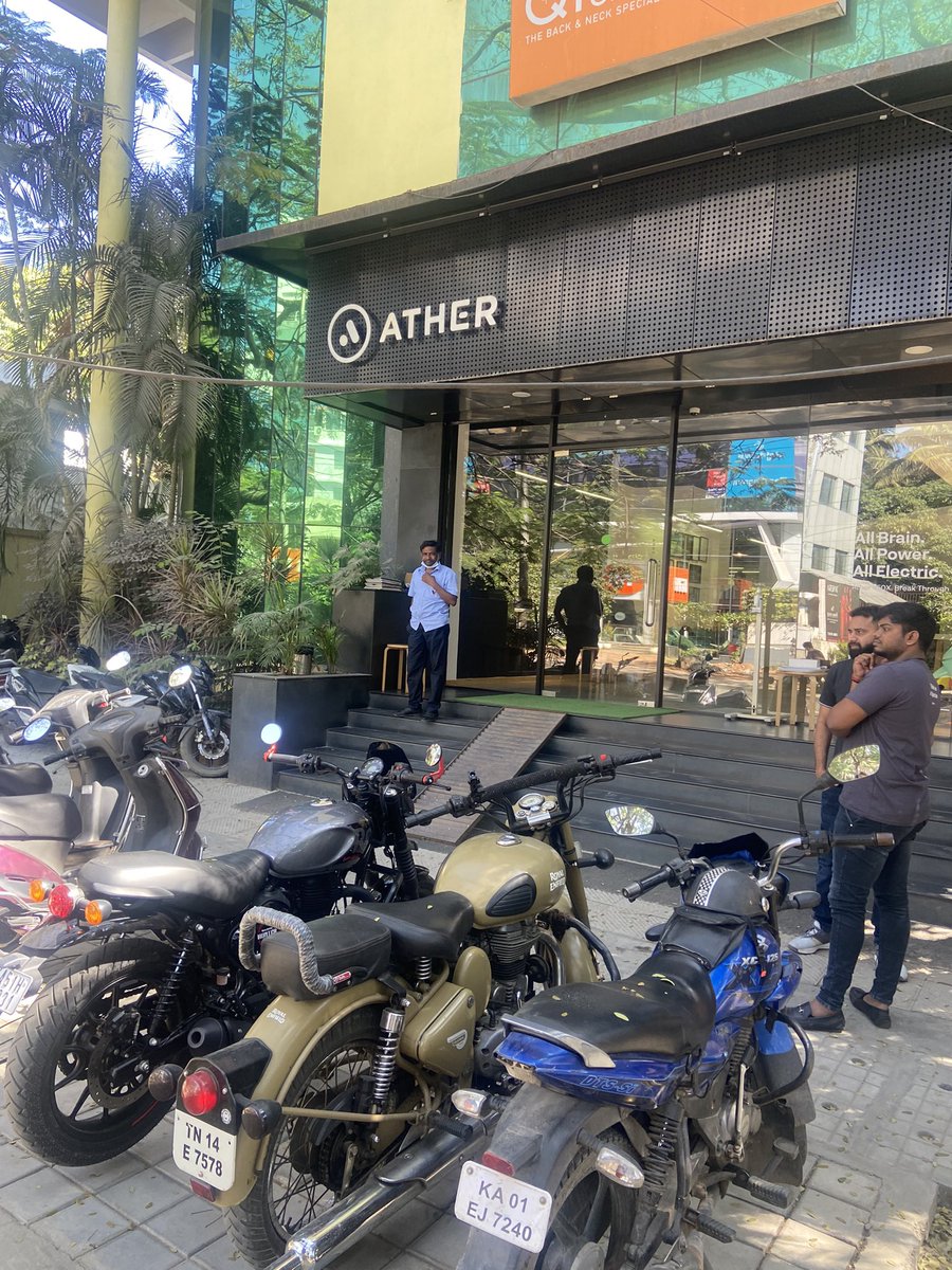 down_it_'s tweet photo. @CPBlr hello sir. Repeat offenders. Two wheeler parked on the pavement near Ather Showroom in 100fr Indiranagar. Repeated complaints but, no action @blrcitytraffic @BlrCityPolice @DCPTrEastBCP https://t.co/ISTUkiHtZT