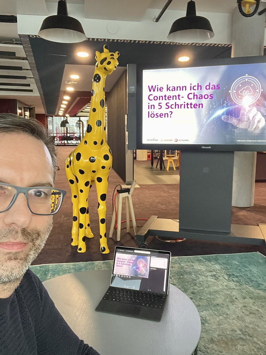 derstephanbeck's tweet photo. Das neue Jahr fängt gut an 👍💪. Mit @Sitecore spreche ich über #ContentSilos, digitales Chaos und wie #Content effizient gemanaged werden kann. 🤘💰💰

Jetzt anmelden 👇
https://t.co/ZL4bhzkvqC

#digitalmarketing #contentmanagement https://t.co/lCgZpGtcfW