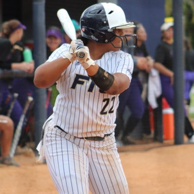 Under a month to go before game time!!
😤😤😤😤 #FreshmanYear #FIU     🔵🟡🐾