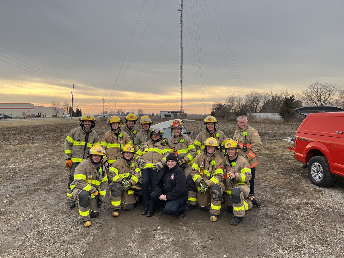 ckpffa's tweet photo. Today our Training Division, alongside 'D' Platoon, conducted auto extrication training with our 3 new recruits.
#ckfire #autoextrication #training #ckont https://t.co/EX3l2Cq7Ls