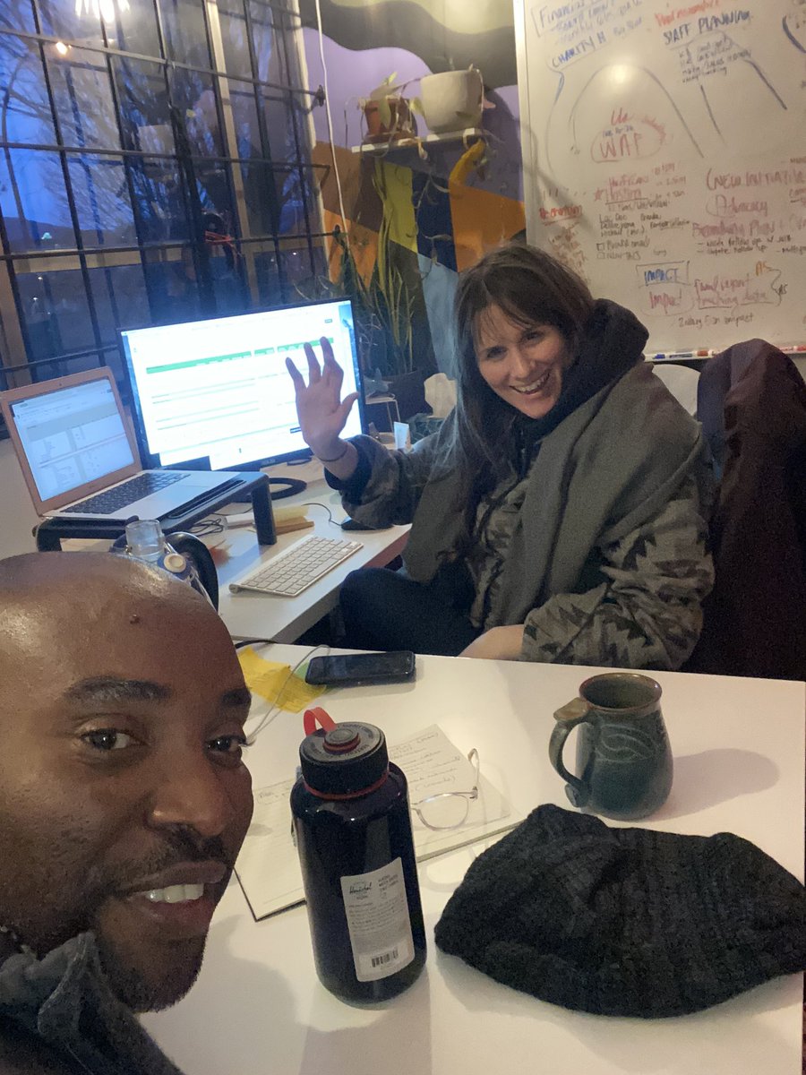 pierresaintwid's tweet photo. Belle journée de travail en compagnie de #vanmuralfestival merci à #andrea de l’accueil @diploseb #art #haiti #Canada #echange #culture https://t.co/71Iae9HUIm