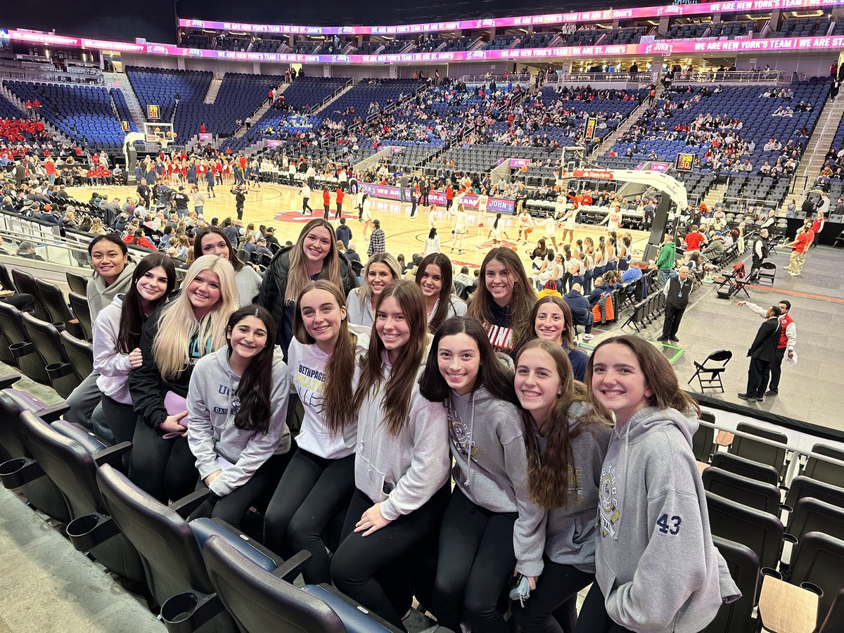 Girls Varsity Basketball taking a road trip tonight to watch some great Women’s College Hoops tonight at the UBS Arena. The UCONN HUSKIES VS ST. JOHNS!!! 🇺🇸🦅🏀#wearebethpage