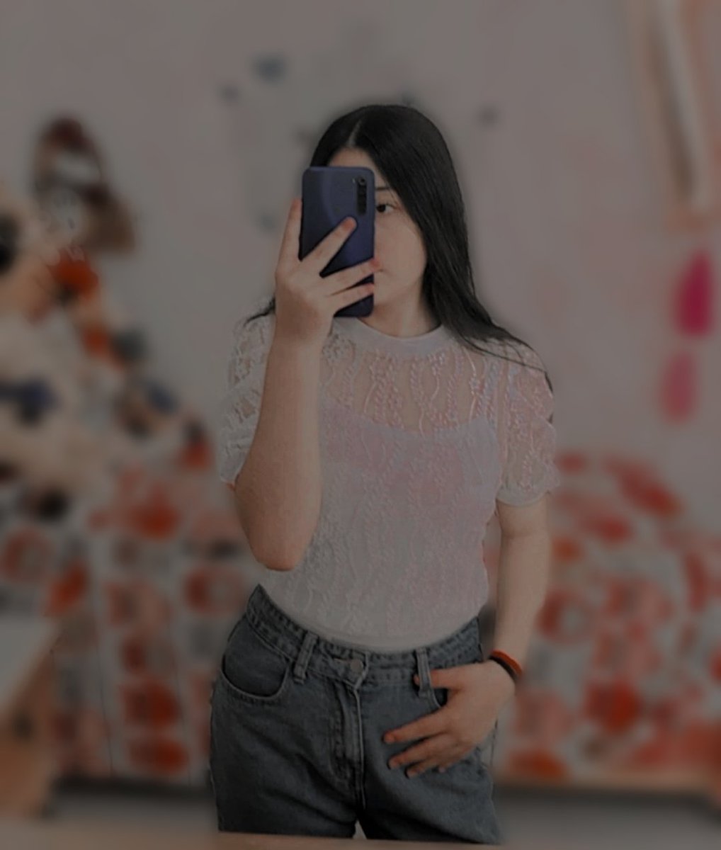 fvxangy's tweet photo. Holaaa mi nombre es Angy tengo 16 años soy de México, llevó 2 años en el fandom creo JAJAJA, síganme soy buena onda devuelvo follow, casi no activo perdón.
@vigedinamicas @fedevigevani 
#integracionfv https://t.co/4IDlIfoL3f