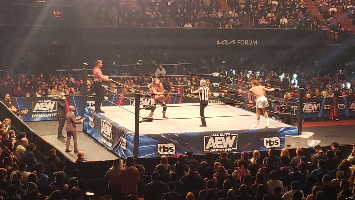 JimmyJam99's tweet photo. AEW! AEW!
@AEW 
@AEWonTV 
@thekiaforum https://t.co/aqoOaQbYGk