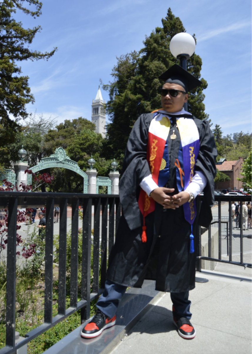 How I’m finna pull up to Sather Gate after earning my fourth Berkeley degree rocking nothing but Cal x Nike gear under my doctoral regalia #maybe #possibly #potentially #increasinglymorelikely 🎓👀👀👀 #calalumni #berkeleyforlife #bred1 #gobears