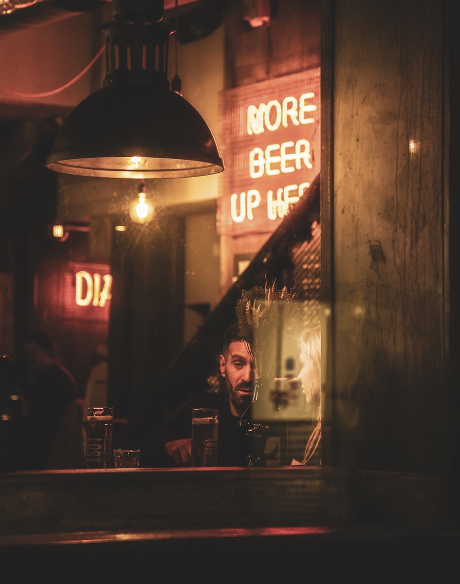 bysumex's tweet photo. More beer up here
The Story of the Streets.
#london #streetphoto #streetphotography https://t.co/Okv4bUNQ1B