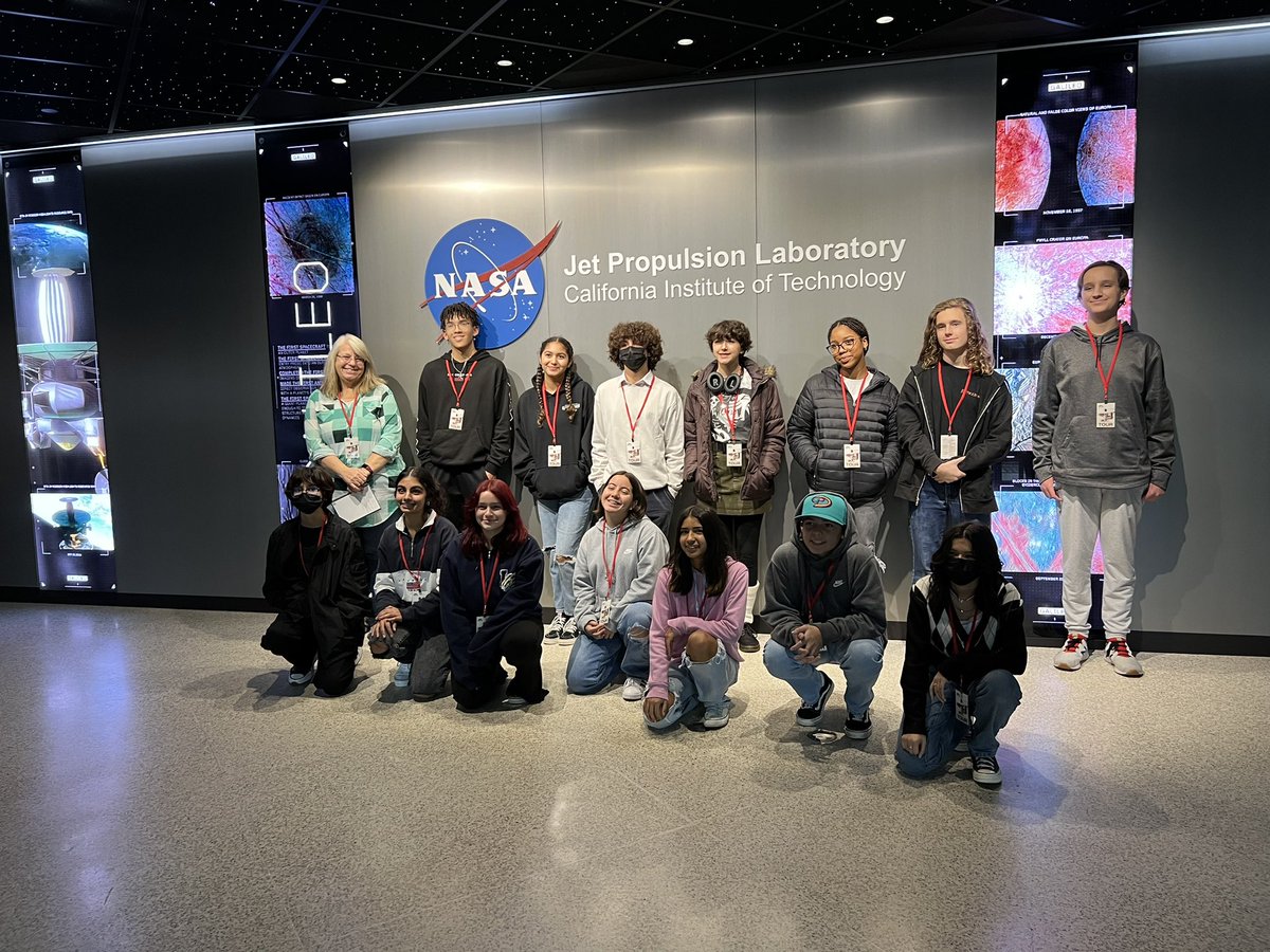 demi_deocales's tweet photo. Dare Mighty Things!! Los Osos Astronomy & Earth & Space Science! @priceastronomy @MrsKDiver @LOHS_Grizzlies #cjuhsdScience https://t.co/x6hXT3F8Zm