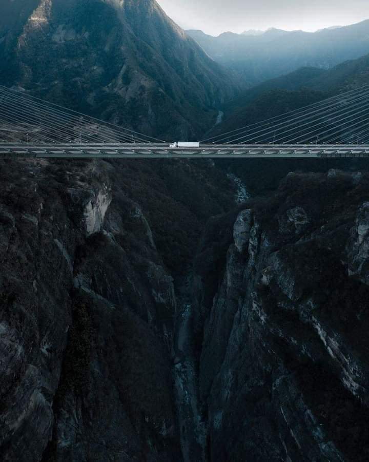 laugondu's tweet photo. Puente Baluarte el segundo puente atirantado más alto del mundo Mazatlán - Durango 🇲🇽 https://t.co/kaEc8OpTgR