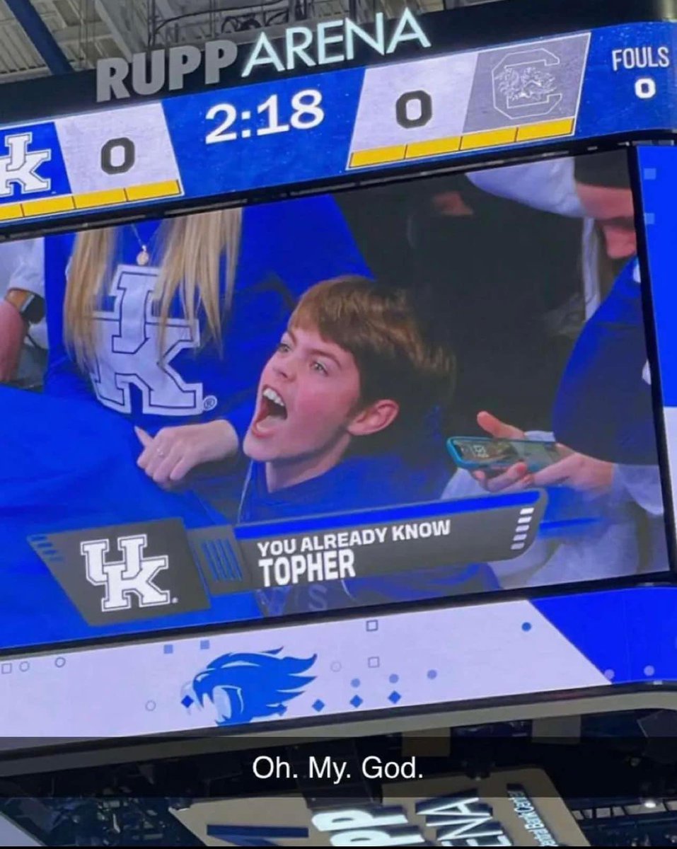 ◡̈XS ITS TOPHER😂😂