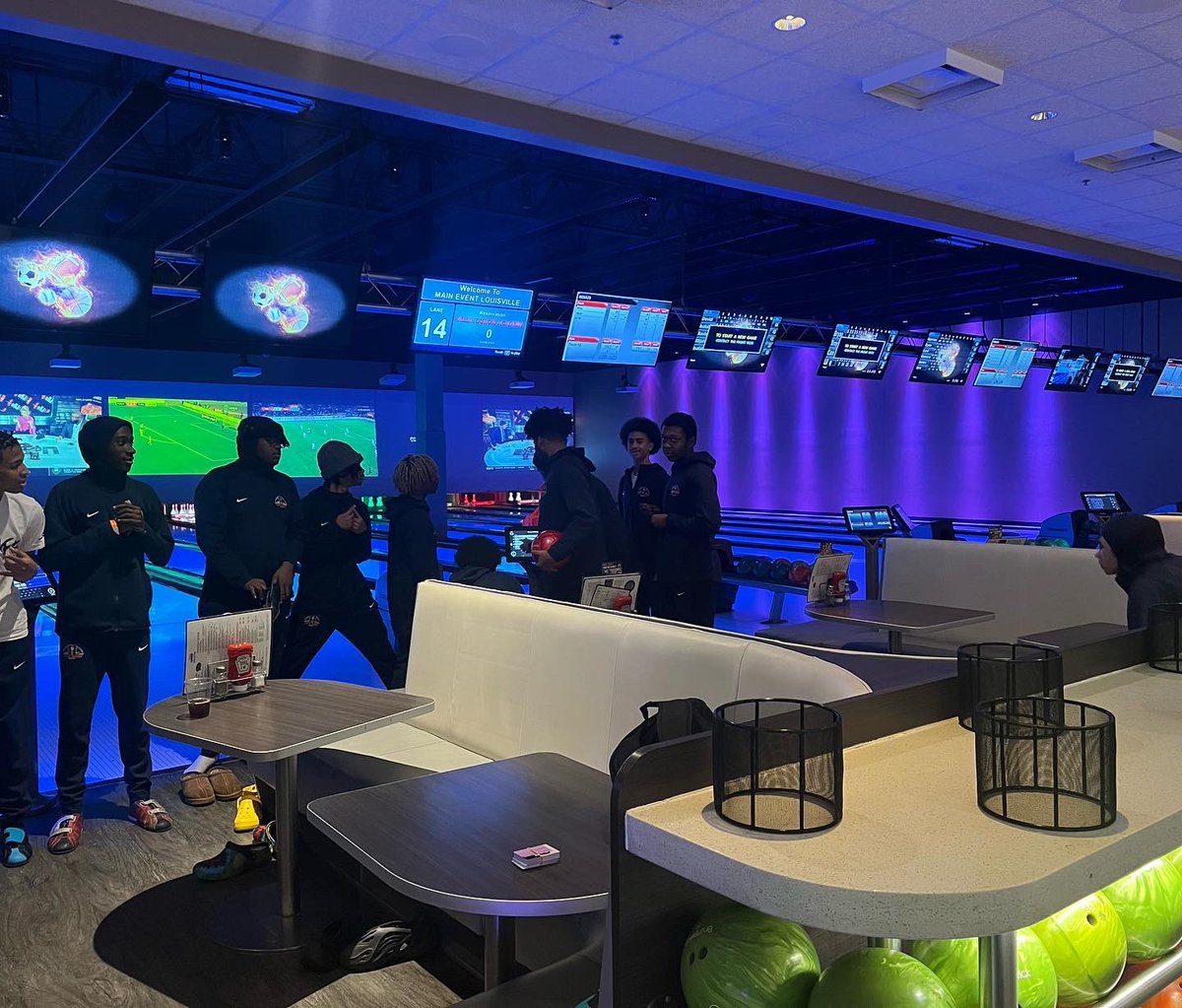 WEBDubBall's tweet photo. Team Building #2  was a success! #MainEvent 🦁 #LionsCreateTheirOwnPath https://t.co/YbcqbZw6sp