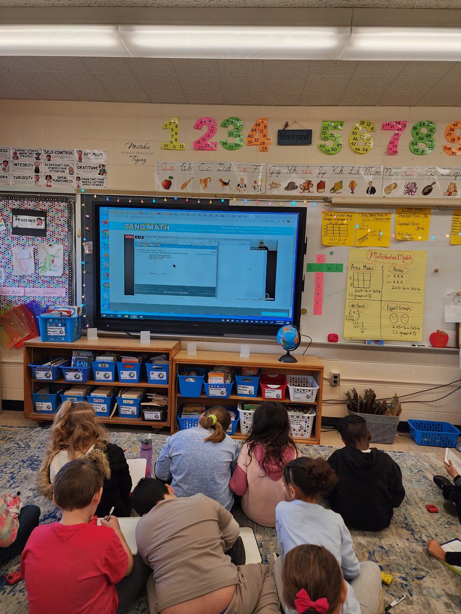 Mrs Evert tweet media