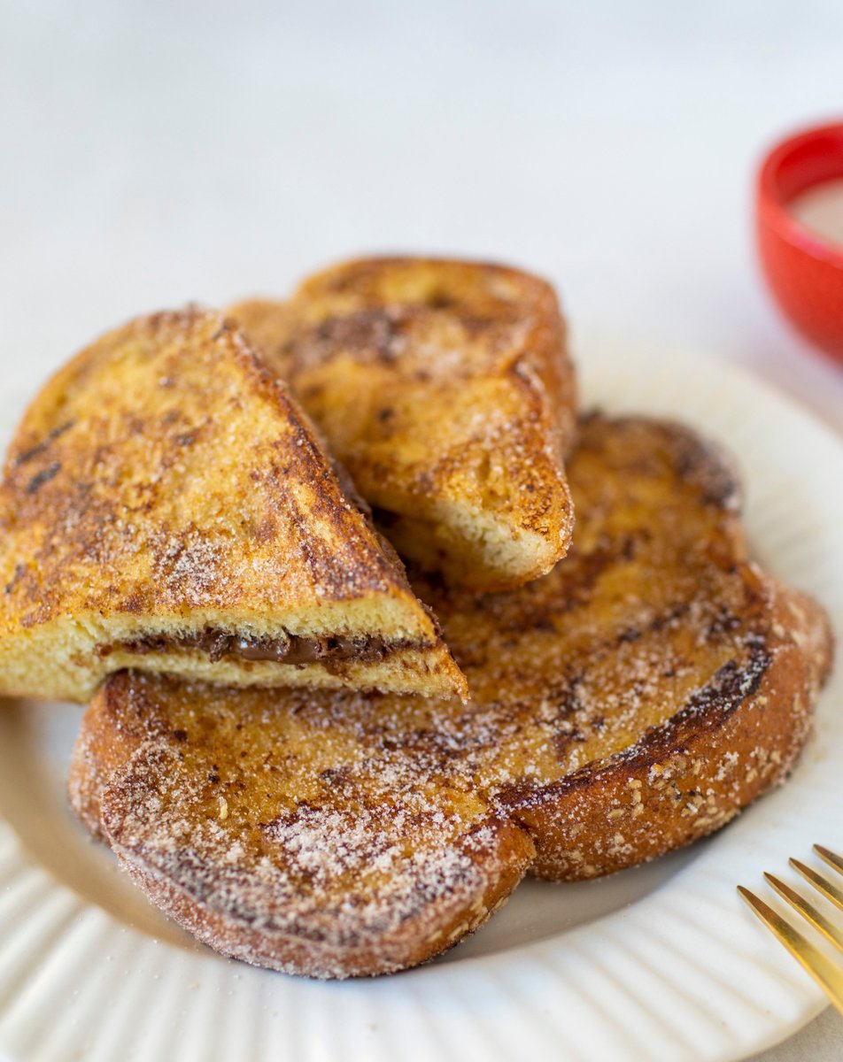 thekitchn's tweet photo. This cinnamon-sugar Nutella-stuffed French toast is custardy, buttery, and irresistible: https://t.co/KsQedXnSG1 https://t.co/c9MhmC1d2Q