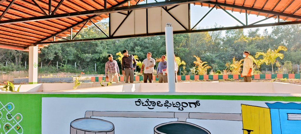 ZP_Kodagu's tweet photo. ಮಡಿಕೇರಿ ತಾಲೂಕು ಭಾಗಮಂಡಲ ಗ್ರಾಮ ಪಂಚಾಯಿತಿ ವ್ಯಾಪ್ತಿಯ ಮಲತ್ಯಾಜ್ಯ ನಿರ್ವಹಣಾ ಮತ್ತು ಸಂಸ್ಕಾರ ಘಟಕಕ್ಕೆ ಭೇಟಿ ನೀಡಿ ಪರಿಶೀಲನೆ ನಡೆಸಿದ ಮುಖ್ಯ ಕಾರ್ಯನಿರ್ವಾಹಕ ಅಧಿಕಾರಿಗಳು.
#FecalSludgeManagement #SwachhBharat #SBMG @gokRDPR @KodaguVarthe @swachhbharat @KodaguDC @SBMGramin @MoJSDDWS @SwachSurvekshan https://t.co/fu26HD13Ed