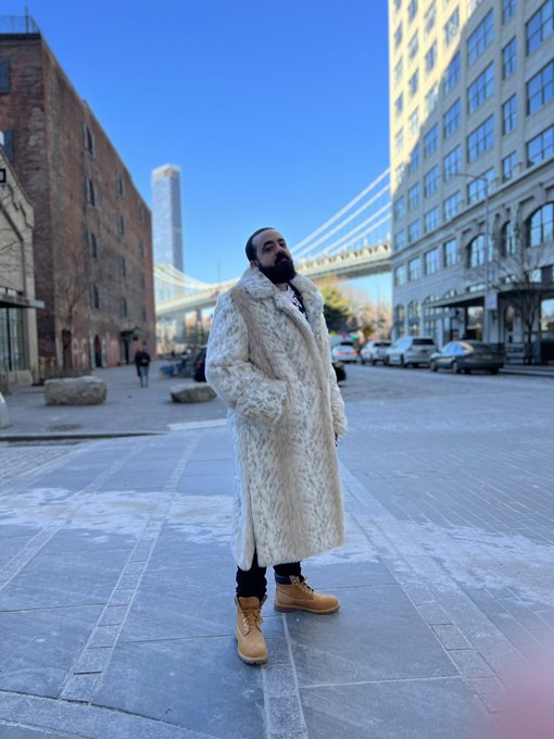 He may be my boy, but if you&rsquo;re very, very good, I&rsquo;ll let you call @DannyVegaNYC Daddy while you&rsquo;re beneath<a href="/tag/mvsales"class="tags"><span>#mvsales</span></a>