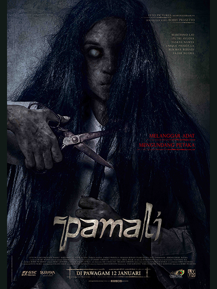 GSC_Movies's tweet photo. Bukan sekadar filem seram "biasa"... standby tonton #Pamali di pawagam sekarang kalau taknak langgar pantang larang! 🫣😈

#GSCMovies #LytoPictures #filemhorror #horrorindo #filemindonesia https://t.co/cLp4c2zroO