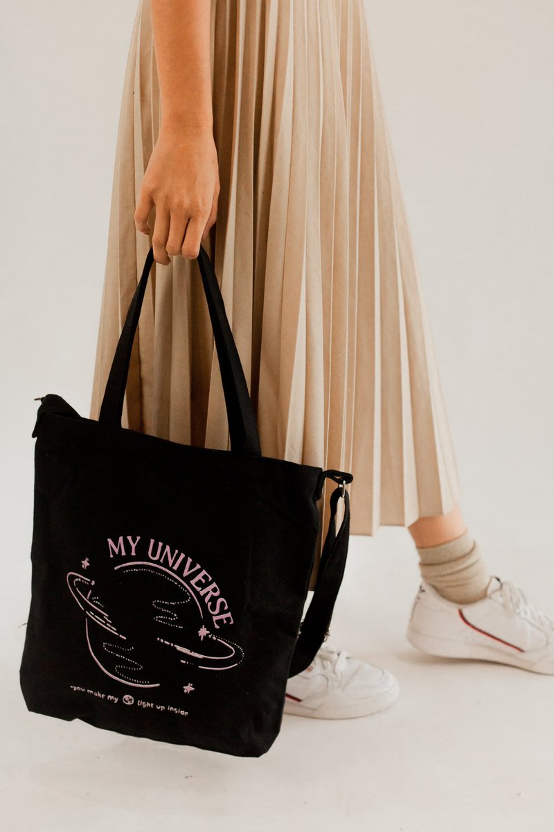 jjcartt's tweet photo. IC WTS LFB bts ph

bts 2-way tote bags 429php lang! 

• premium quality canvas
• sling / shoulder bag
• silkscreen print
• with inside pocket https://t.co/QgPsddsteu