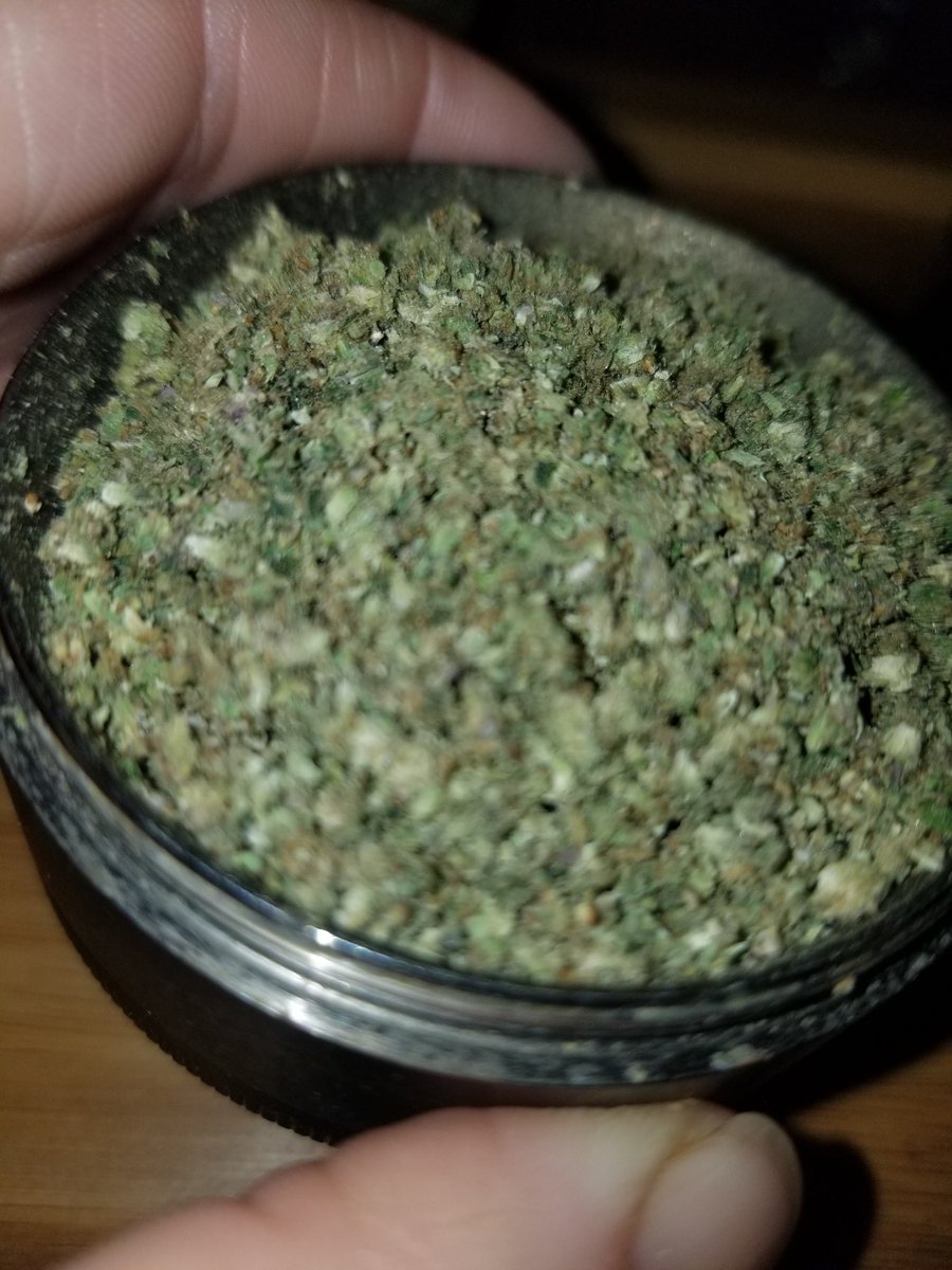 ScarletRCarsons's tweet photo. Just working on rolling up some yum yums... Anyone else roll several; at least ten when ya roll or is that just me? 😝 Hope your evening is blessed. ❤️ #Mmemberville #420friendly #StonerFam #STONER #Weedmob #WeedLovers #puffpuffpass https://t.co/q5hhYxpD6F