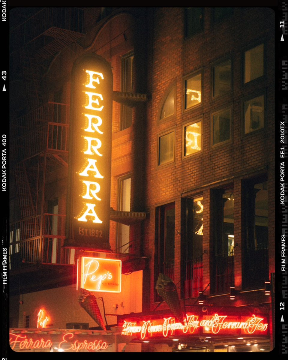visionariius's tweet photo. A night out in Chinatown, NY https://t.co/svZIuVqwm5