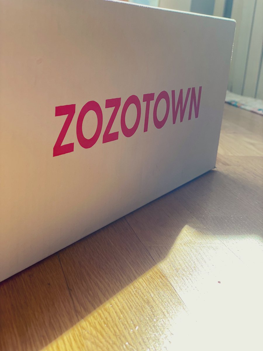 mash_k4's tweet photo. 新年、幸先良し❤️

#ZOZO白箱
#ZOZOSALE箱CP https://t.co/PJ0aSS1X6B