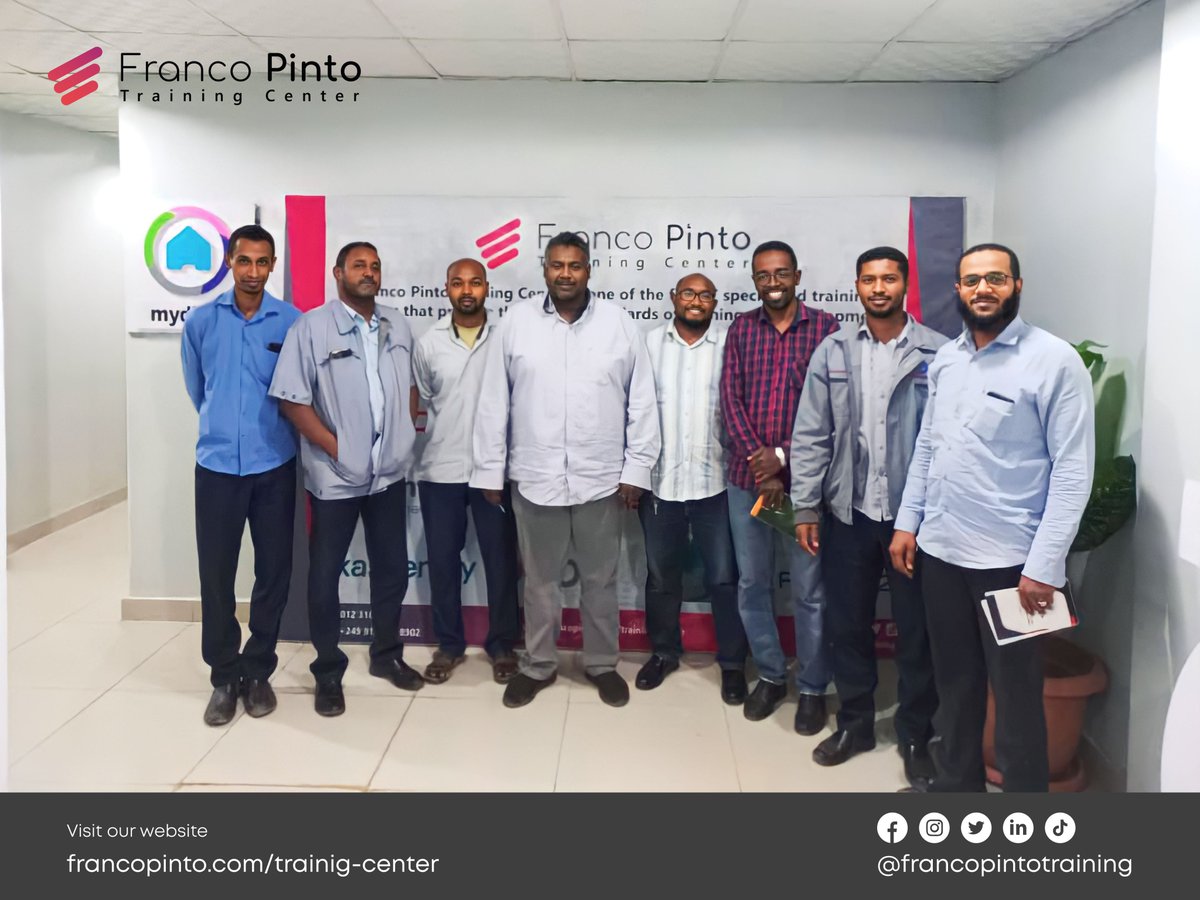PintoTraining's tweet photo. بعض المقتطفات من كورس ال VMWare الذي لقيم بمركز فرانكو بنتو في الفترة ما بين 27 ديسيمبر حتى 8 يناير مع المدرب محمد صديق . 
للاستفسار عن الكورسات و غيرها من الأسئلة اتواصلوا معانا على الماسنجر او على رقمنا  0123188804 
 #francopintotraining #francopintotrainingcenter #VMware https://t.co/pVnqZTfcaQ