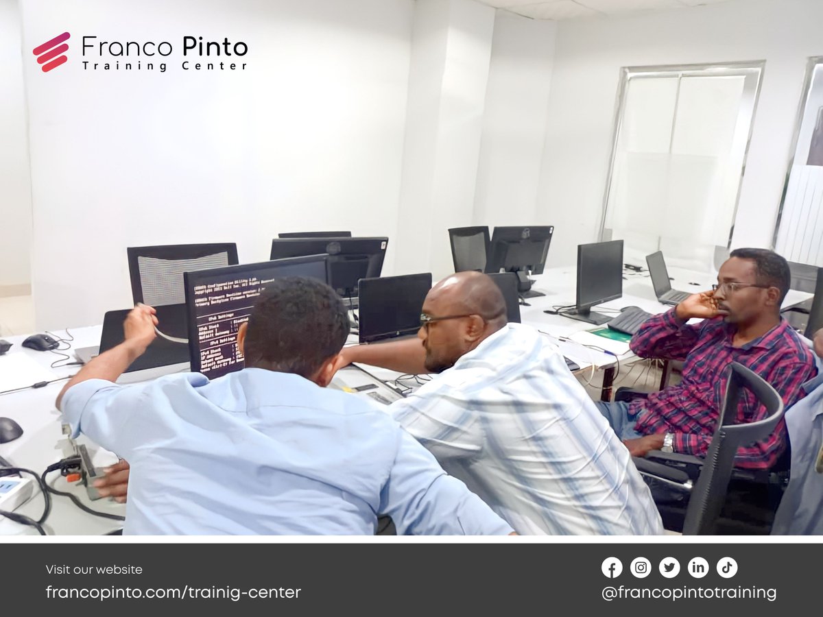 PintoTraining's tweet photo. بعض المقتطفات من كورس ال VMWare الذي لقيم بمركز فرانكو بنتو في الفترة ما بين 27 ديسيمبر حتى 8 يناير مع المدرب محمد صديق . 
للاستفسار عن الكورسات و غيرها من الأسئلة اتواصلوا معانا على الماسنجر او على رقمنا  0123188804 
 #francopintotraining #francopintotrainingcenter #VMware https://t.co/pVnqZTfcaQ