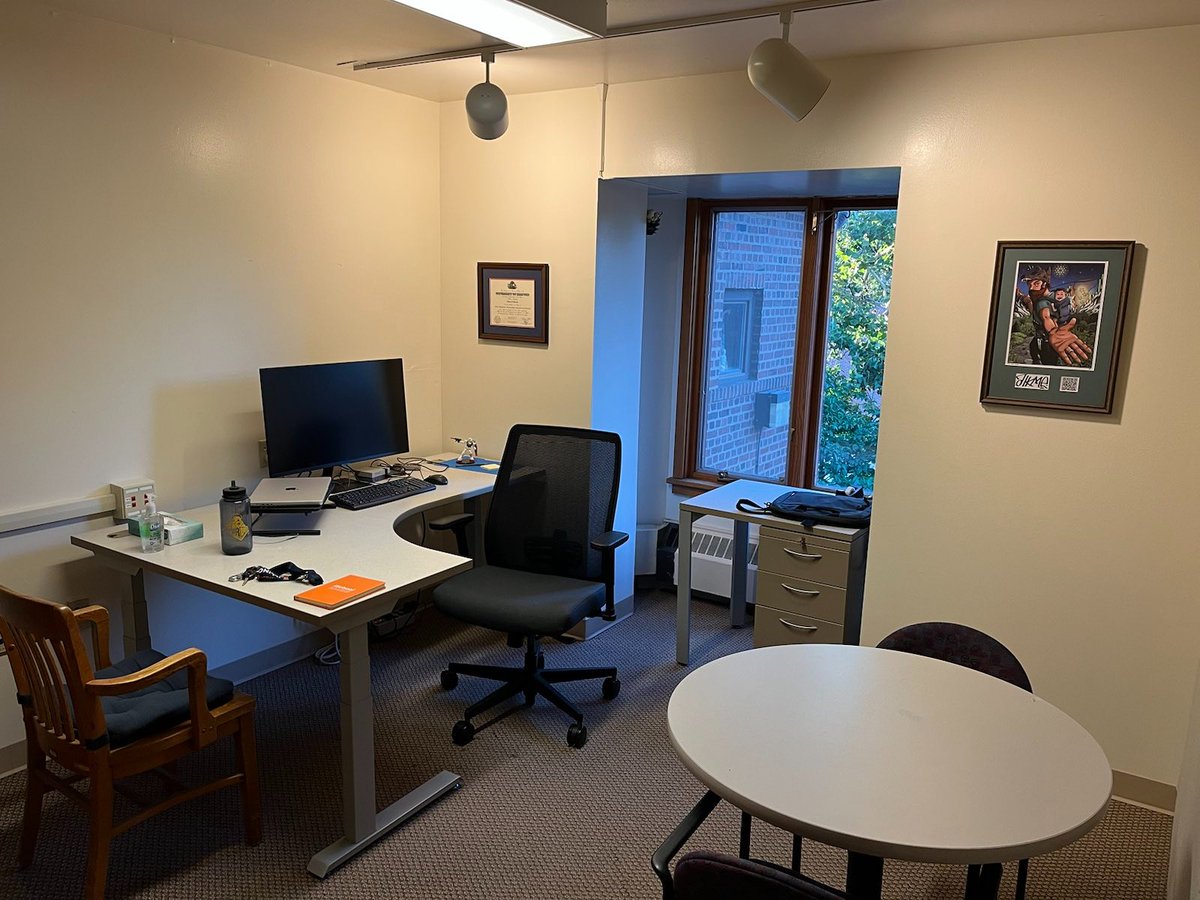 My favorite #NFT is proudly hanging on the wall in my faculty office.

#CardanoCommunity <a href="/alkme_/">alkme | Website & Discord for direct sales</a>