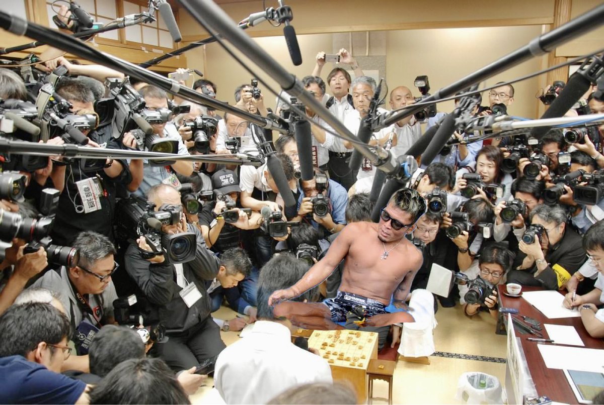 注目度高すぎる武田竜王