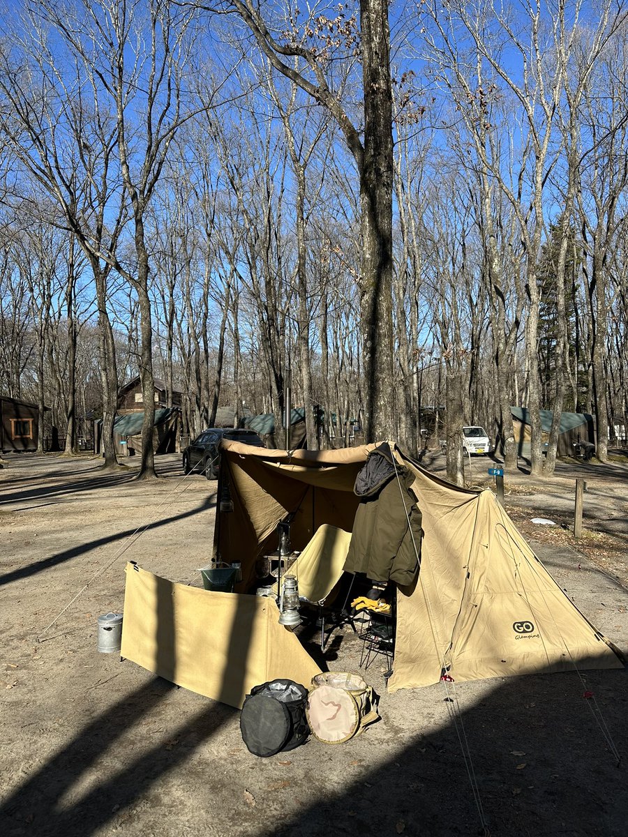 outdoor_oz3's tweet photo. 煙突穴付きで、薪ストとの相性🙆‍♂️

#GOGlamping冬キャンプ https://t.co/RkuZDcWyjx