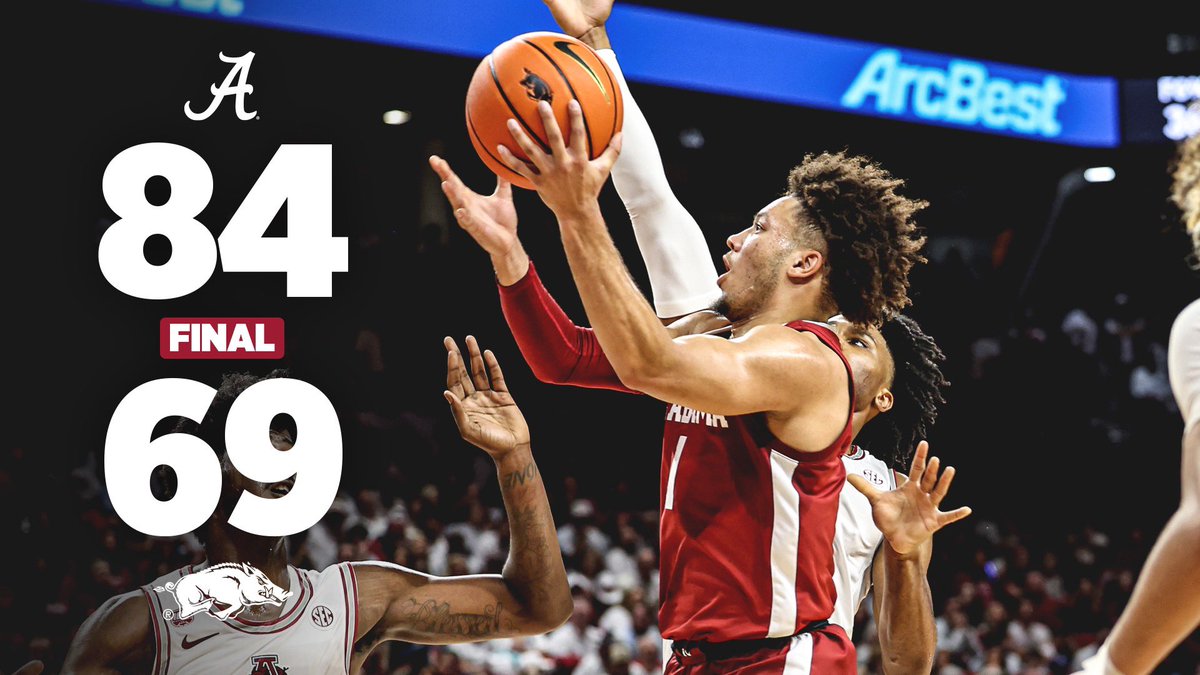 AlabamaMBB's tweet photo. 𝙃𝙤𝙜 𝙃𝙪𝙣𝙩𝙞𝙣 𝙤𝙣 𝙖 𝙒𝙚𝙙𝙣𝙚𝙨𝙙𝙖𝙮 𝙣𝙞𝙜𝙝𝙩 🐖🎯🥓 

#RollTide | #BlueCollarBasketball https://t.co/vKWNPwpT7R