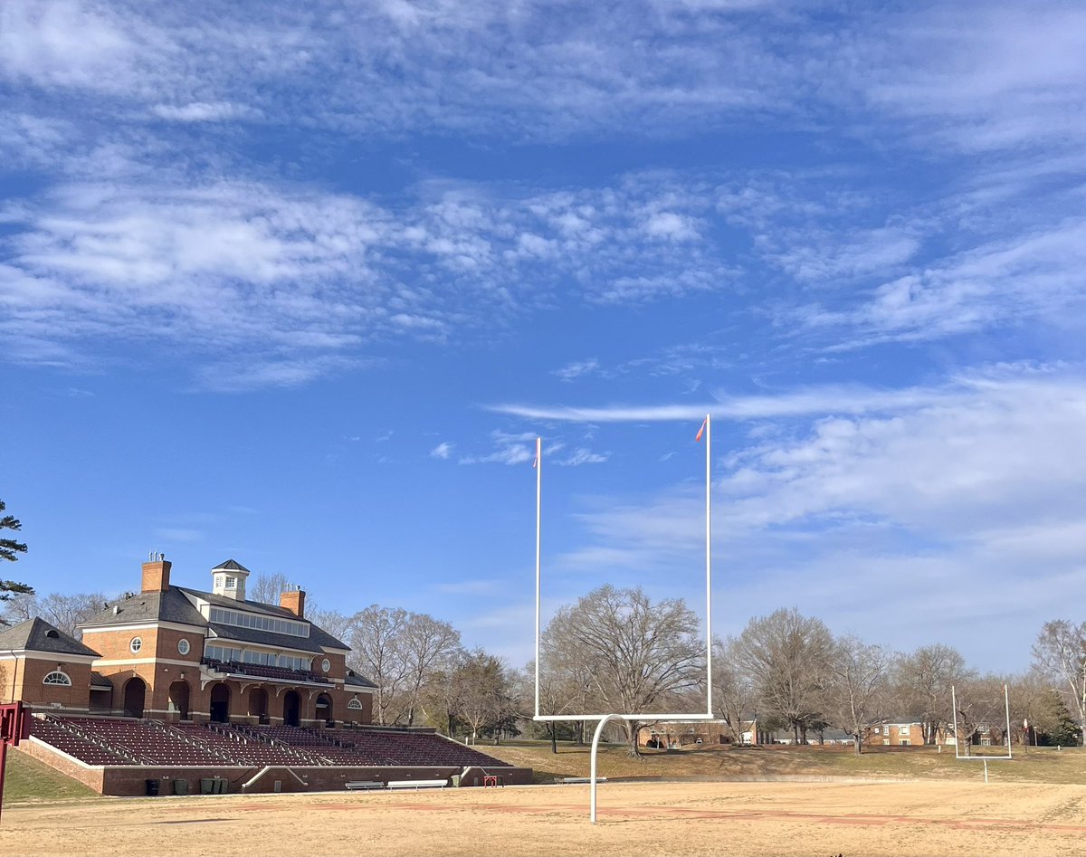 zj_charms60's tweet photo. Great visit today at Hampden Sydney. Had a great time @Coach__Talbert @HSCathletics #rolltigers #hsctigers https://t.co/ItA3fZg9TV