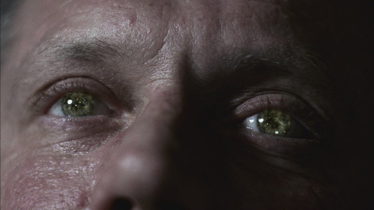 spnviciados's tweet photo. Só essa cena do Dean, finalmente matando o Azazel no final da 2ª temporada de Supernatural, já é maior que carreiras

#Supernatural https://t.co/XN3v3clQnF