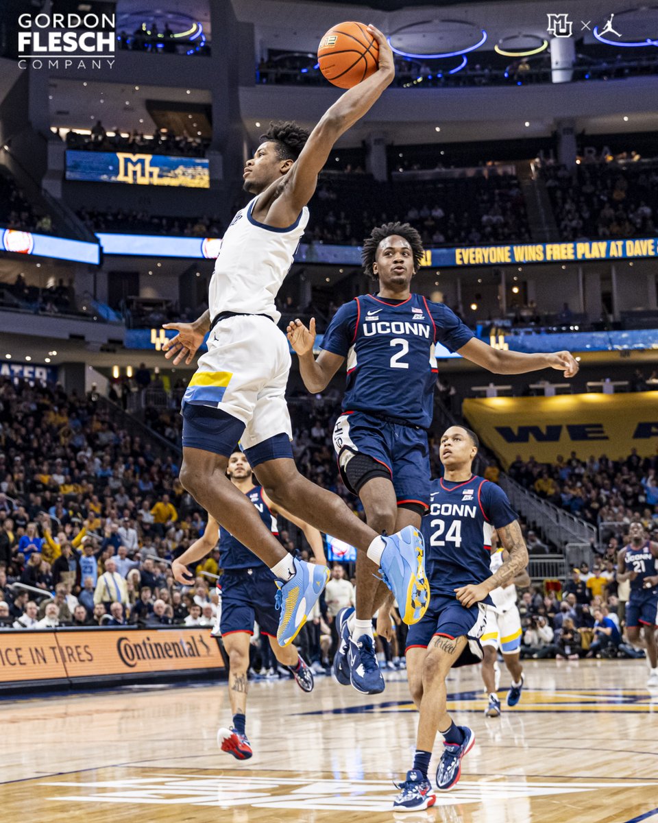MarquetteMBB's tweet photo. #25 Marquette defeats #6 UConn 82-76.

RECAP:⤵️
https://t.co/eacAhgXzu8

#MUBB | #WeAreMarquette https://t.co/BTUJp2XJlD