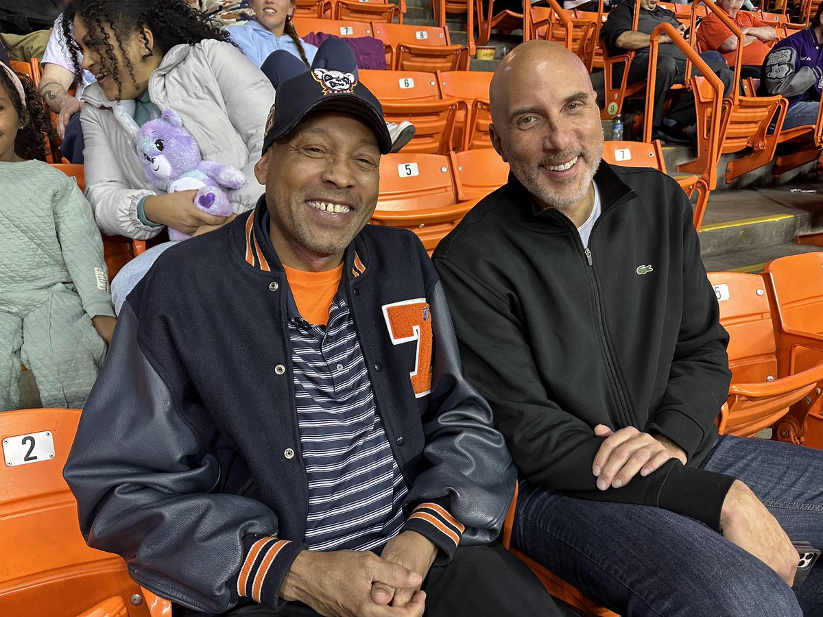 rrrutang's tweet photo. You never know who you’ll run into at a @UTEPMBB game. Johnny “Smooth” Melvin and Greg Foster two of UTEP’s greatest ballers that ever took the court at “The Don!!!” #UTEPPhotog https://t.co/BkJQ4y5N10