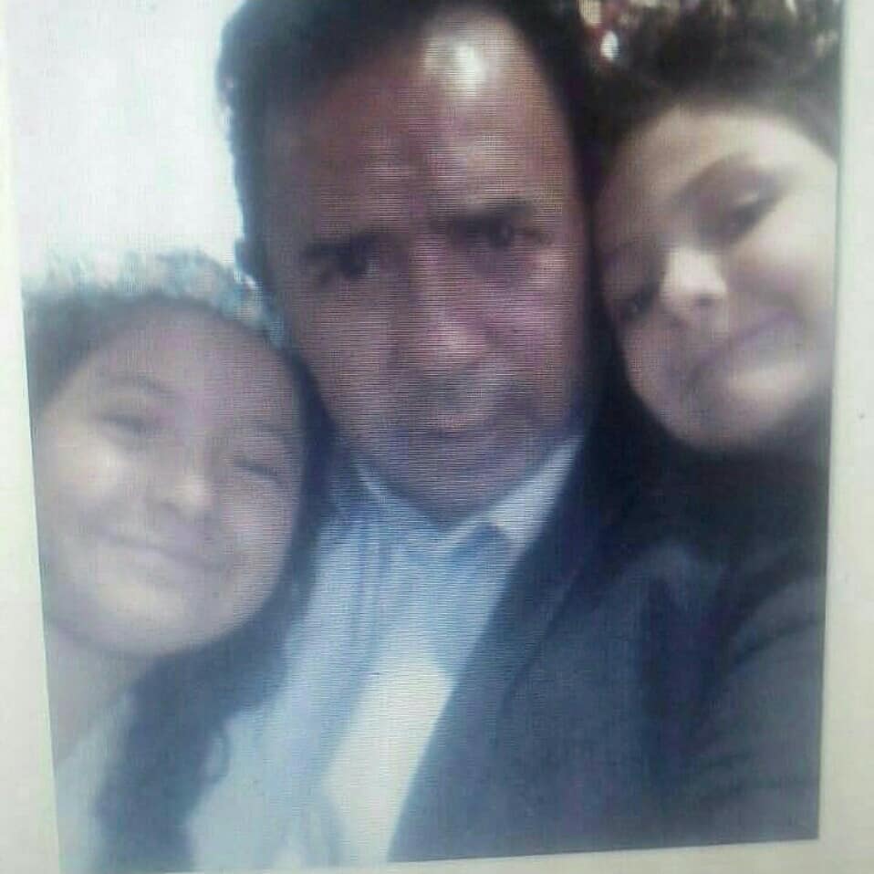 Leonard04430082's tweet photo. Buenas noches, si conoce el paradero de mi hija ALLYSON AMAYRANY JUÁREZ ZUMAYA de 12 años o la ha visto, pido su ayuda para localizarla, me interesa su desarrollo. Gracias.

Te queremos, deseamos que te encuentres muy bien hija, eres muy especial.

Hasta encontrarte hija Allys. https://t.co/0zmXCy2Y7s
