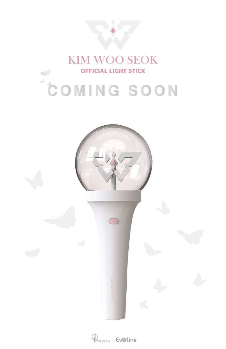 twooshin's tweet photo. nyanyas, i came to bear in a piece of good news: my official lightstick is here! it came in a lovely w shape that looks a lot like a butterfly; stunning, isn't it? i cannot wait to see oceans of butterflies on our next encounter. 🤍 https://t.co/5XLCxw2lS4