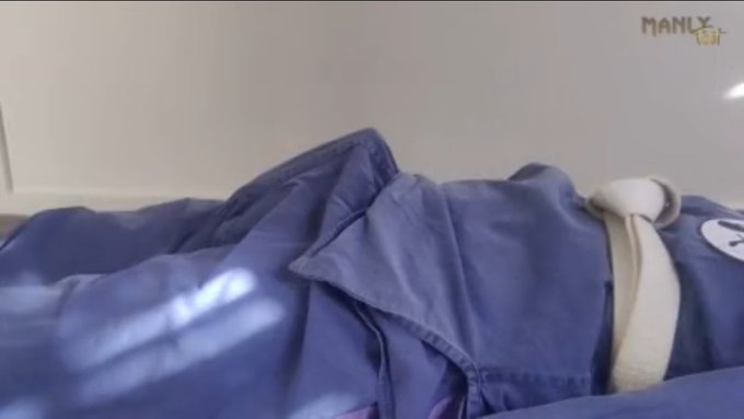 2 pic. Looks like he is not hard anymore during my class right?

https://t.co/fur6ObZ8V1

#karatefeet