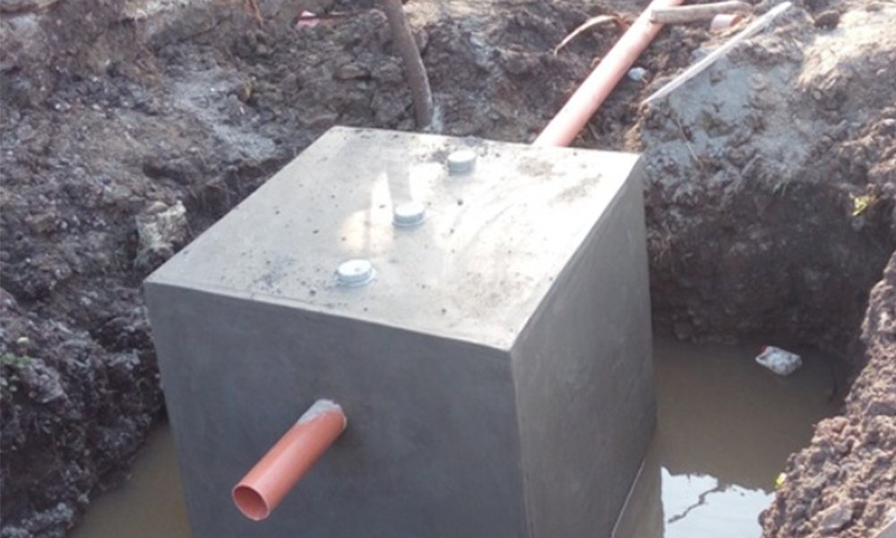 KaseeKim's tweet photo. We do construction of Bio Digesters. 🚧 🏗️

Why do you need a bio digester instead of a septic tank?
1. No maintenance required,✅
2. No exhausting✅
3. Spend less for more value✅
4. Less space needed. ✅
5. No smell✅

Call us; 0714364397

#LesediDevelopers #SafaricomExposed https://t.co/s9N7Y0EUA8