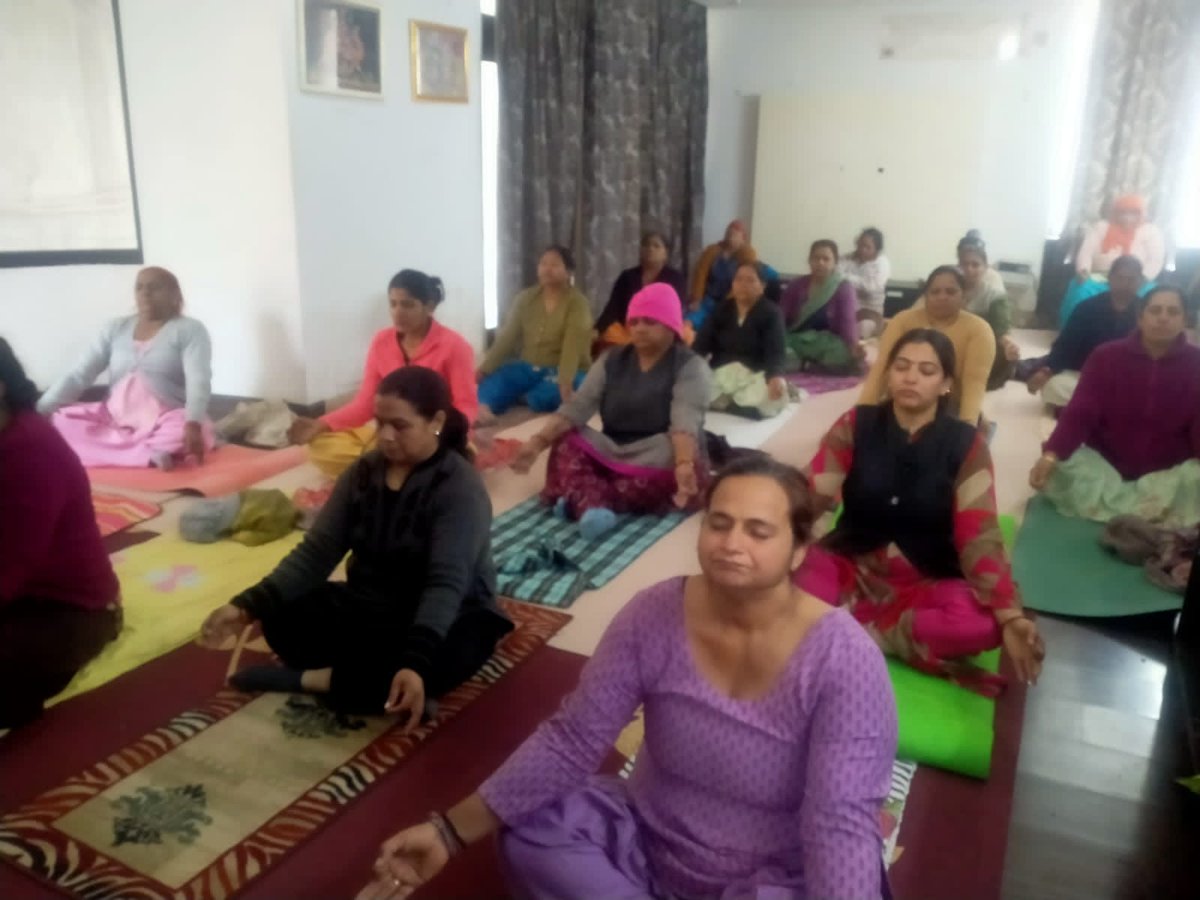 Dillikiyogshala's tweet photo. "दिल्ली की योगशाला"- asola fatehpurberi 
#DilliKiYogshala
#दिल्लीकीयोगशाला 
#Yoga https://t.co/evdWd0IVKp