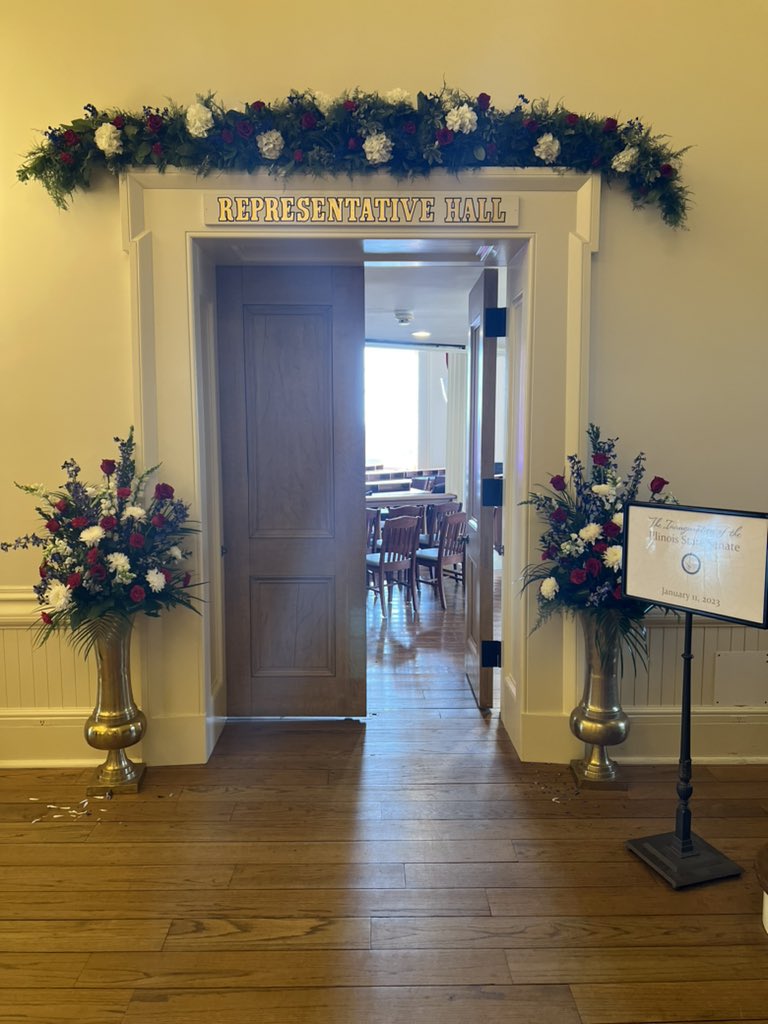 ElgieSims's tweet photo. THANK YOU to the Amazing people of the 17th District for allowing me to serve you. Here are a few pictures from today’s inauguration of the Illinois Senate for the 103rd General Assembly. Thank you!!!
#Serving17
#Twill
#appreciation
#103rdgeneralassembly
#IllinoisSenate
#thankyou https://t.co/jtmN6bqF48