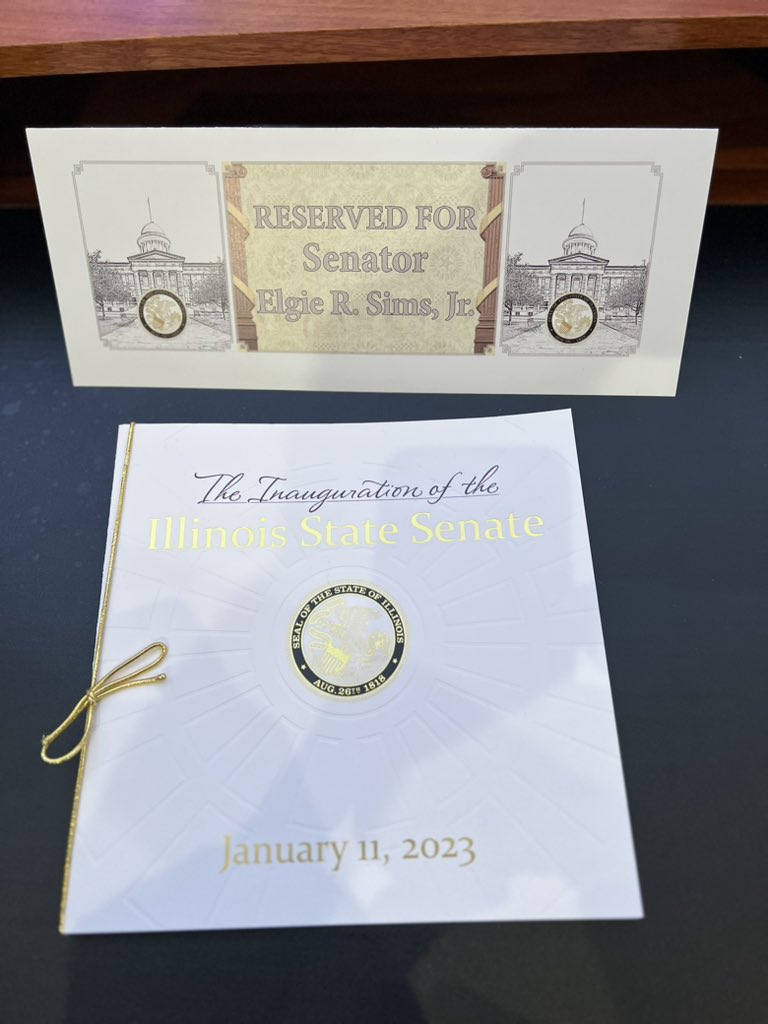 ElgieSims's tweet photo. THANK YOU to the Amazing people of the 17th District for allowing me to serve you. Here are a few pictures from today’s inauguration of the Illinois Senate for the 103rd General Assembly. Thank you!!!
#Serving17
#Twill
#appreciation
#103rdgeneralassembly
#IllinoisSenate
#thankyou https://t.co/jtmN6bqF48