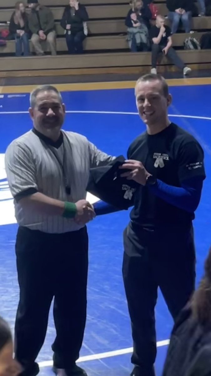 HanoverWrest's tweet photo. Grateful for all the officials that take time out of their busy lives to keep the sport of wrestling going!  @PIAASports https://t.co/nvocgKlA2y