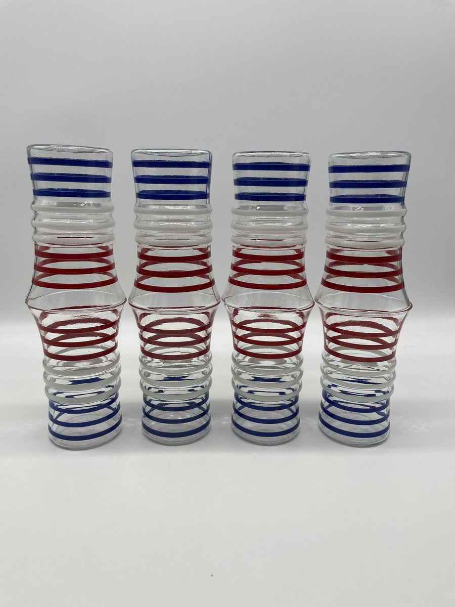 LoriesHawksNest's tweet image. These are just some of my new listings!!
#Pyrex #Tiara #IndianaGlass #MidCentury #Patriotic #AnchorHocking #RedWhiteandBlue

etsy.me/3RSpm12