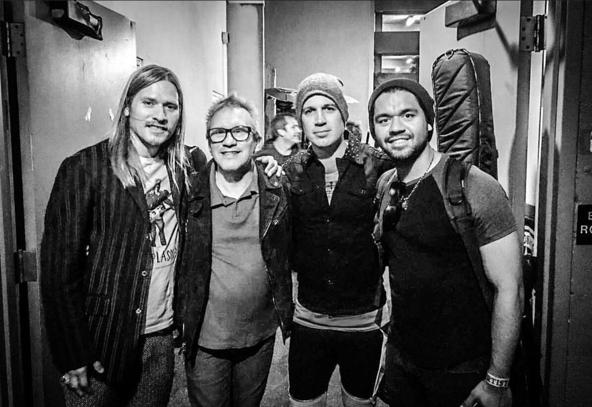monoplasmamusic's tweet photo. Recordándote siempre maestro Marciano. Te echamos mucho de menos. El rock en español te debe mucho.
#monoplasma https://t.co/BvlohEUnsy
