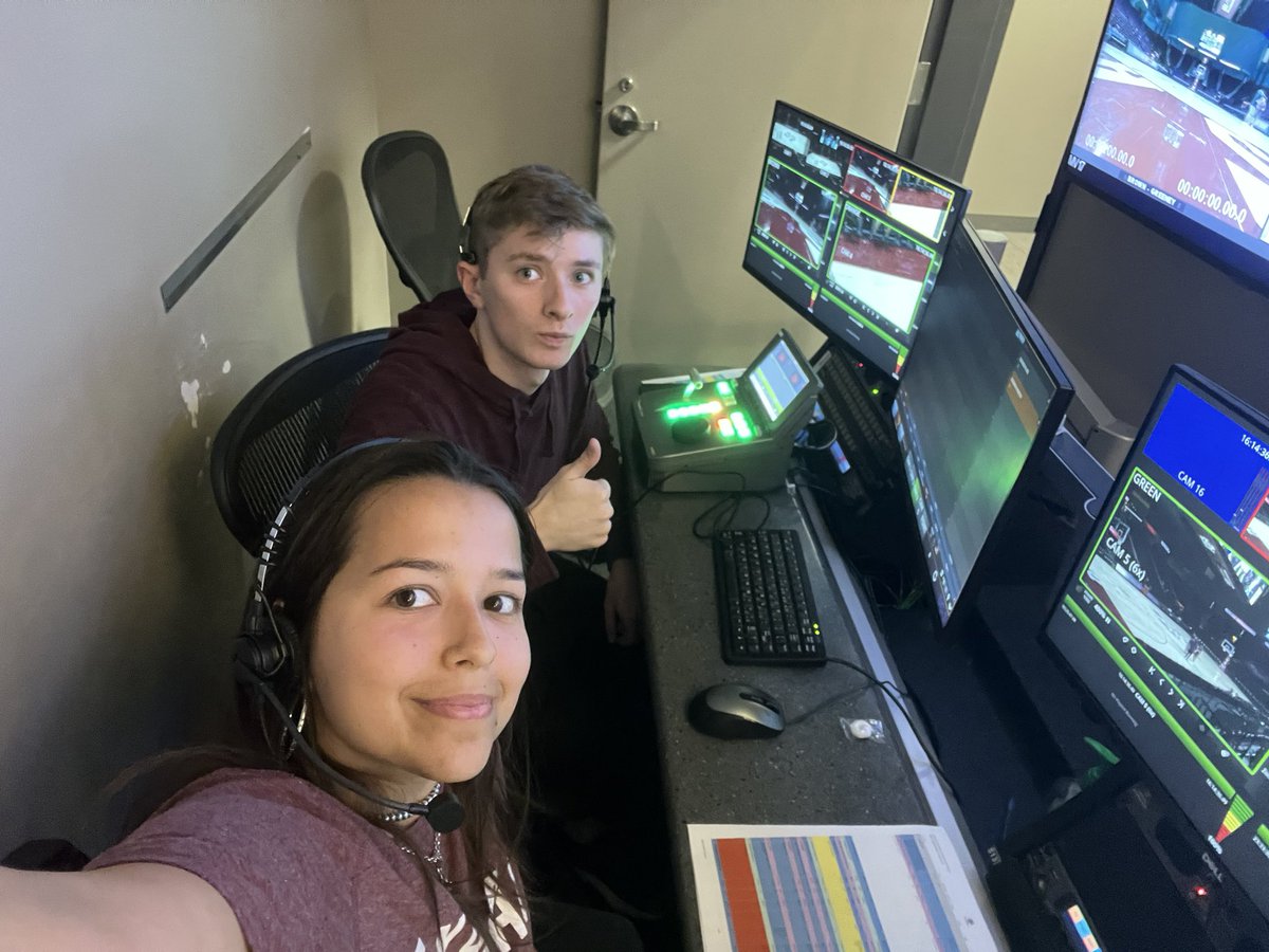 C3Studios_CCISD's tweet photo. Love seeing our @CCISD_CTE grads working around town @RiceAthletics @UHCougars ! #Whoop #GigEm - we have our first @ClearCreekISD grad working for @12thManP @ClearSpringsHS @ClearBrookHS https://t.co/MbZmfMBtNC