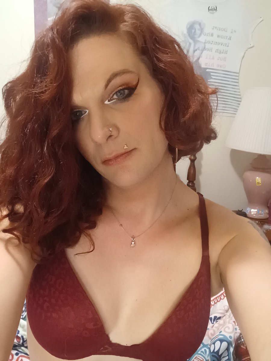 monasjroe's tweet photo. Catch me live at https://t.co/vXHCTKTjgC https://t.co/PJDzBdyduP