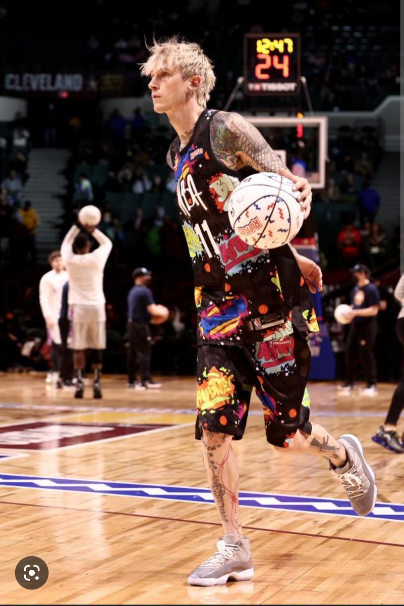 hoteldiablo_xx's tweet photo. NBA All-Star Celebrity Game (2022)๐
@machinegunkelly @meganfox #nba #mgk #colsonbaker #machinegunkelly #mrpink #theblondedon #meganfox #mrspink #iamgood #estfam #est4life #est19XX #estfamily #sports #mainstreamselllout #celebritybasketball #taurus #hoteldiablo #undnlaqr https://t.co/Nkt3XHS0R6