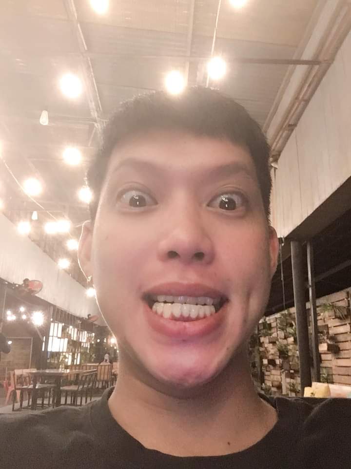 Tên là Xì Trum tweet media