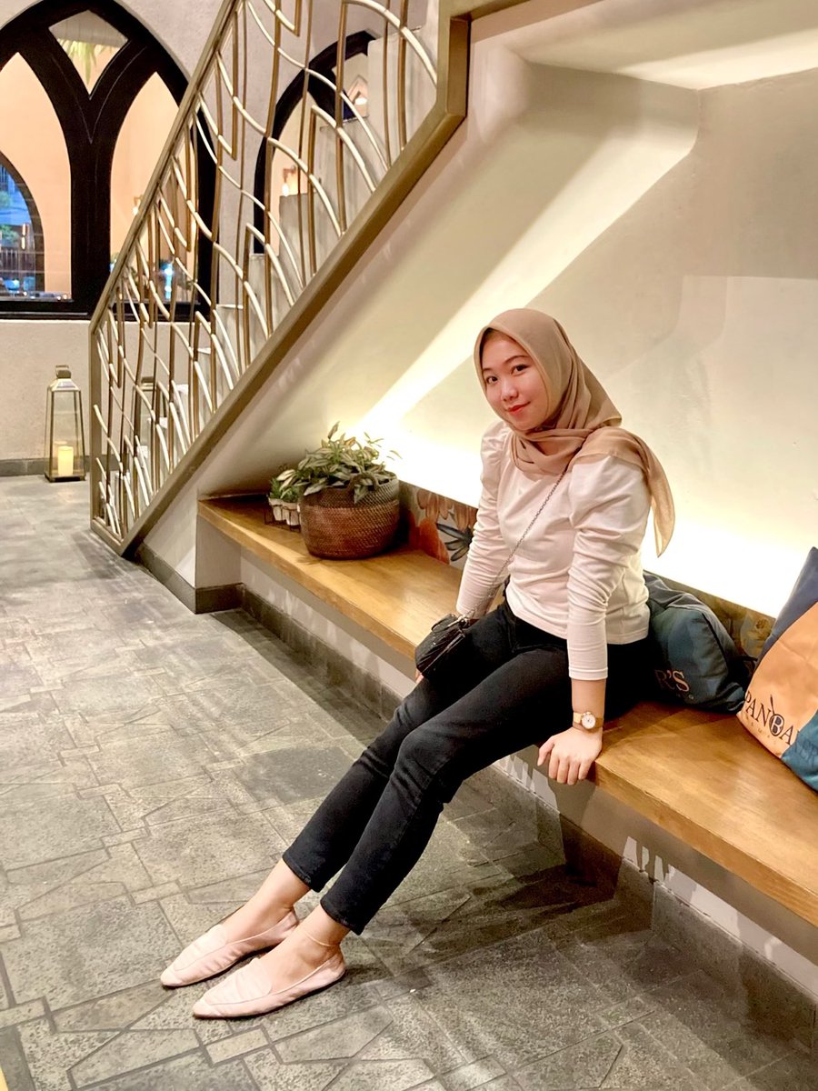 fidayhd's tweet photo. @ohmybeautybank Semuanya basic style warnanya juga pake yg kalem ajaa https://t.co/NnboHO35o7